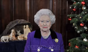 Cơ hội chiêm ngưỡng di sản thời trang của Nữ hoàng Anh Elizabeth II 