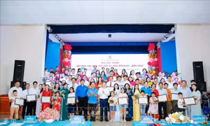 Tuyên dương 77 gia đình tiêu biểu, lan tỏa các giá trị tốt đẹp