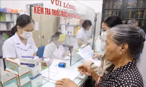 Bệnh nhân BHYT mua thuốc, vật tư y tế bên ngoài được thanh toán trực tiếp khi nào?