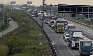 Tai nạn liên hoàn, cao tốc TP Hồ Chí Minh – Trung Lương ùn ứ kéo dài