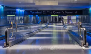 Sự cố vỡ đường ống nước ảnh hưởng đến hoạt động của sân bay Heathrow