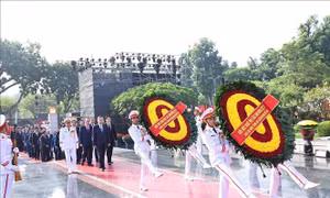 Lãnh đạo Đảng, Nhà nước tưởng niệm các Anh hùng liệt sĩ và viếng Chủ tịch Hồ Chí Minh
