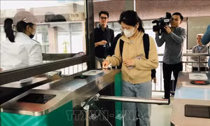 Hà Nội thêm 10 tuyến xe buýt áp dụng thẻ, vé điện tử