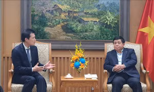 Phó Thủ tướng Nguyễn Chí Dũng mong Qualcomm góp sức đưa Việt Nam thành trung tâm về AI, bán dẫn của khu vực và toàn cầu
