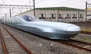 Nhật Bản: Tàu Shinkansen dừng hoạt động do va chạm với người