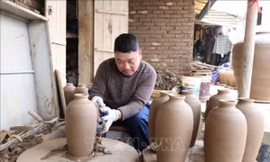 Làng gốm Gia Thủy giữ lửa xuyên Tết