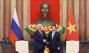 Chủ tịch nước Lương Cường tiếp Chủ tịch Duma Quốc gia Nga