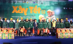 Chăm lo thiết thực cho công nhân; tạo cơ hội việc làm cho người khuyết tật