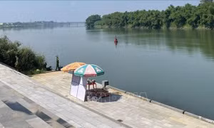 Trục vớt, hỗ trợ thân nhân 2 thi thể trên sông Thạch Hãn