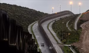 Tổng thống Mexico bác việc trả phí xây dựng bức tường biên giới với Mỹ