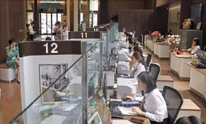 Ngân hàng tăng ưu đãi tiền gửi cá nhân, lãi suất cao nhất trên 10%