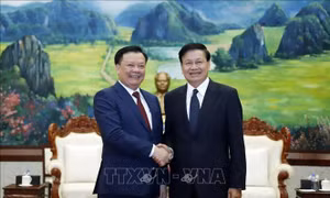 Tổng Bí thư, Chủ tịch nước Lào đánh giá cao kết quả hợp tác giữa Hà Nội và Viêng Chăn