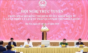 Thủ tướng chủ trì Hội nghị triển khai mở rộng Sổ sức khỏe điện tử và cấp Phiếu lý lịch tư pháp trên VNeID