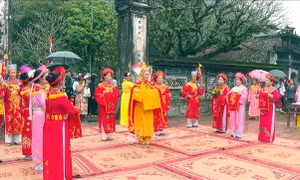 Lễ hội Hoa Lư - nơi tôn vinh lòng tự hào dân tộc và tinh thần đại đoàn kết