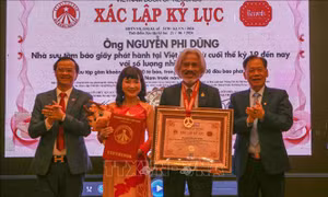 Xác lập kỷ lục nhà sưu tầm báo giấy nhiều nhất tại Việt Nam