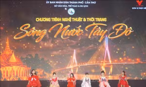 Ấn tượng Chương trình nghệ thuật và thời trang ‘Sông nước Tây Đô’