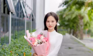 Nữ thủ khoa khối D01: Cân bằng giữa học và chơi để giảm áp lực