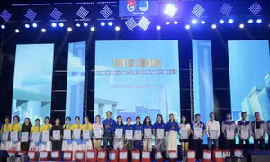 Tuyên dương thanh niên công nhân, chủ nhà trọ tiêu biểu