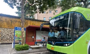 Hà Nội đặt mục tiêu 30% đi lại bằng phương tiện công cộng để giảm ùn tắc