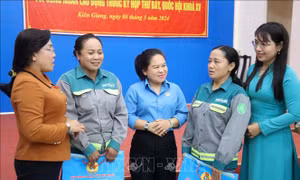Cử tri đề nghị Nhà nước quan tâm bình ổn giá khi lương tối thiểu vùng tăng