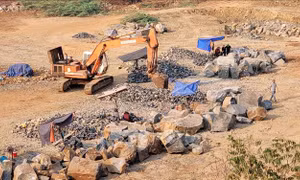 Xác minh việc khai thác khoáng sản đá trái phép tại huyện Đức Cơ, Gia Lai