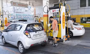 Dầu diesel trở thành vấn đề có tác động kinh tế lớn hơn xăng