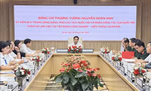  Làm thực chất, phục vụ thiết thực cho Quốc hội và lợi ích của nhân dân
