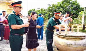 Dâng hương tưởng nhớ Thủ tướng Võ Văn Kiệt