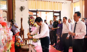Dâng hương tưởng niệm 27 năm Ngày mất Giáo sư, Viện sĩ Trần Đại Nghĩa