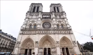 Nhà thờ Đức Bà Paris xuất hiện trên đồng 2 euro mới