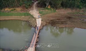 Bất an khi lưu thông qua cầu dân sinh ở hạ du hồ Kẻ Gỗ