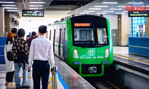 Đường ray trơn trượt vì mưa, tàu Metro Cát Linh-Hà Đông dừng đỗ đột ngột