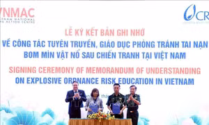 Mở rộng hợp tác, tăng cường vận động tài trợ nguồn lực khắc phục hậu quả bom mìn
