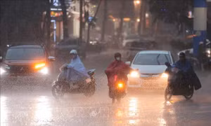 Cảnh báo mưa dông ở Hà Nội, lũ quét và sạt lở đất ở 4 tỉnh phía Bắc