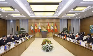 Chủ tịch Quốc hội Trần Thanh Mẫn hội kiến Tổng thống Myanmar