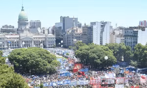 Tổng liên đoàn lao động Argentina phát động tổng đình công