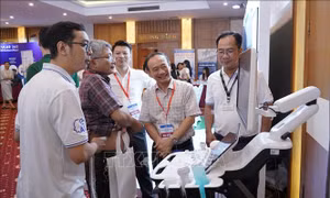 Nâng cao năng lực chuyên môn trong khám chữa bệnh từ trao đổi, hợp tác quốc tế