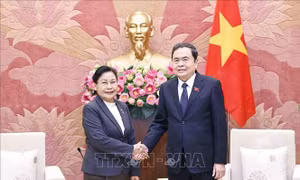Chủ tịch Quốc hội tiếp Chánh án Tòa án Nhân dân tối cao Lào