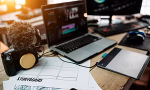 Nhiều nhà sáng tạo nội dung bán các video chưa sử dụng cho các công ty AI