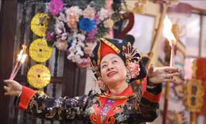 Đặc sắc Liên hoan diễn xướng chầu văn