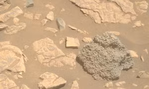 NASA phát hiện 'tổ trứng nhện' bí ẩn trên sao Hỏa
