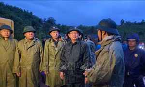 Phó Thủ tướng Hồ Quốc Dũng chỉ đạo khắc phục sạt lở tại đèo Khánh Lê
