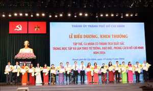 Biểu dương những tấm gương thầm lặng làm đẹp thêm Thành phố mang tên Bác