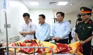 Vụ lật xe khách ở Tam Đảo: Một nạn nhân tiên lượng xấu