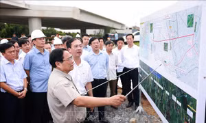 Thủ tướng Phạm Minh Chính kiểm tra, đôn đốc thi công các dự án cao tốc tại Đồng bằng sông Cửu Long