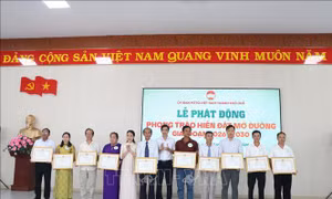 Thành phố Huế phát động phong trào hiến đất mở đường