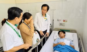 Đủ điều kiện xét đặc cách tốt nghiệp cho học sinh trong vụ đầu độc bằng xyanua