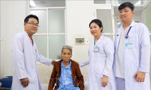 Cứu sống bệnh nhân lớn tuổi nguy kịch do vỡ ruột thừa, rối loạn nhịp tim nặng