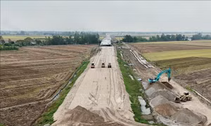 Thành lập 8 Tổ công tác tháo gỡ vướng mắc, thúc đẩy tăng trưởng và giải ngân đầu tư công