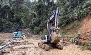 Chạy đua với thời tiết, nỗ lực thông tuyến vào Ngọc Linh (Quảng Ngãi)
